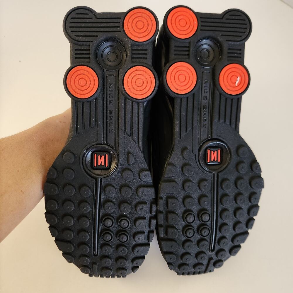 Nike Women's Shox R4 Trainers, Black Black Max Orange 000, 7 US - Picture 8 of 10